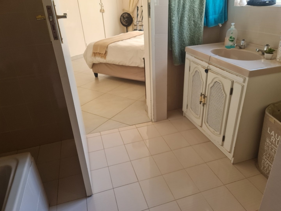 4 Bedroom Property for Sale in Safari Gardens North West